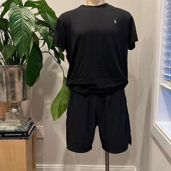 ALO Yoga Other - Black ALO Yoga lined 7 inch men’s shorts